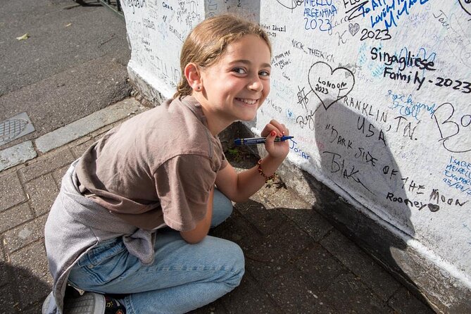 Private Rock n Roll History Tour of London in an Iconic Black Cab - The Iconic Abbey Road Crossing