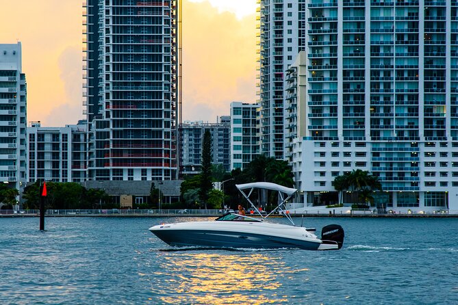 Private Romantic Sunset Boat Cruise in Fort Lauderdale! - Key Points