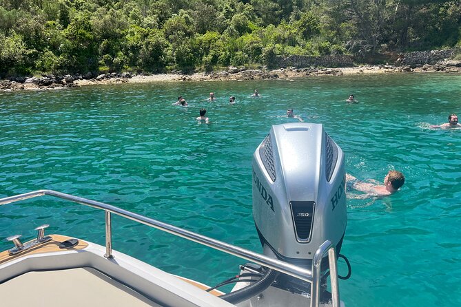 Private Romantic Sunset Cruise with Sparkling Wine and Music - Practical Details: Meeting Point and Booking