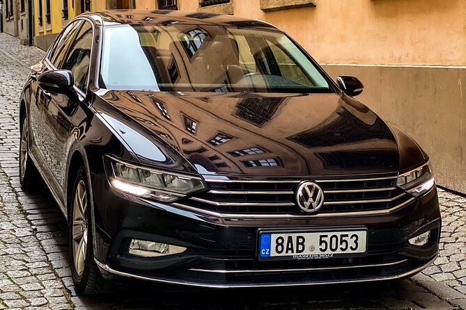 Private ROUND-TRIP (FROM and TO the AIRPORT) by LIMOUSINE 3+1pax - Reliable and Comfortable Private Airport Transfers in Prague for Up to 4 Passengers