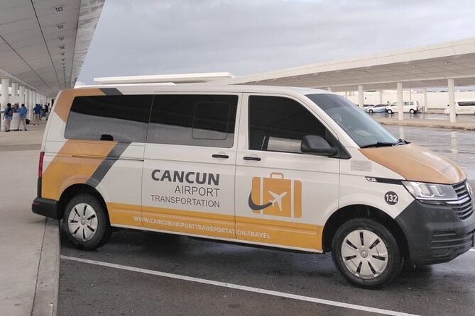 Private Roundtrip Transportation from CUN to Boulevard Kukulcan - Efficient, Private Transport from Cancun Airport to Boulevard Kukulcan