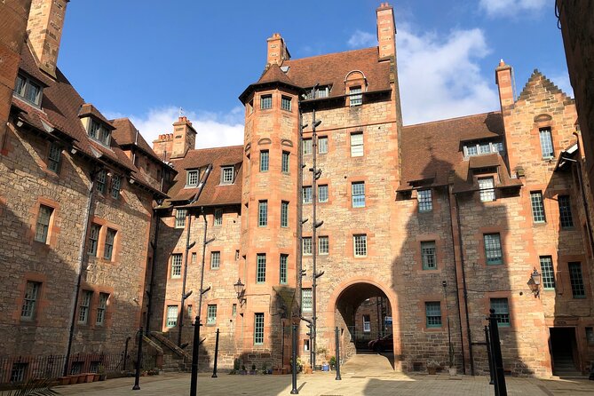 Private Royal Mile Walking Tour - Visiting Oldest Buildings and Historic Proclamations Sites