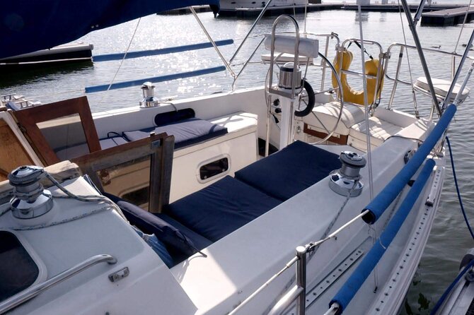 Private Sail New York with Brooklyn Sail (Reserve the entire boat) - Accessibility and Comfort on Board