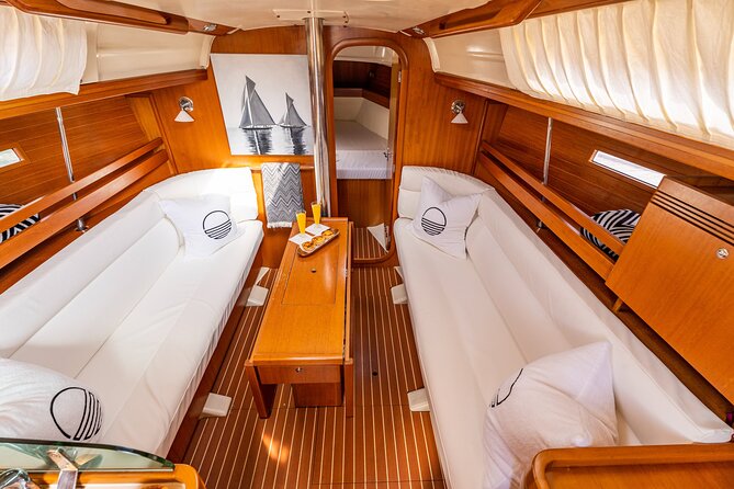 Private sailboat tour in Lisbon - Visiting the Cristo Rei Sanctuary from the Water