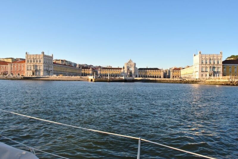 Private Sailing Boat Tour Lisbon with a drink: 2 to 8 Hours - The Crew and Service Quality