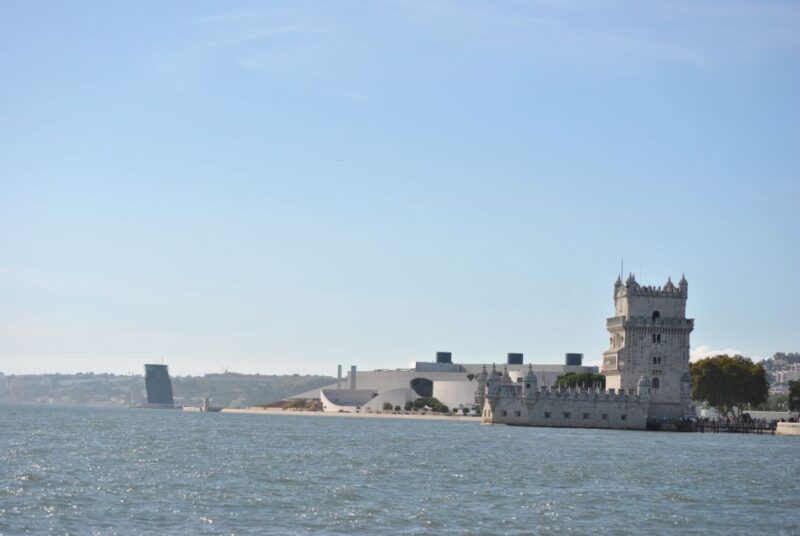 Private Sailing Boat Tour Lisbon with a drink: 2 to 8 Hours - Meeting Point and Practical Details
