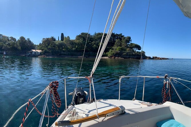 Private sailing excursion & Provencal picnic - Relaxing with Scenic Views and Local Flavors
