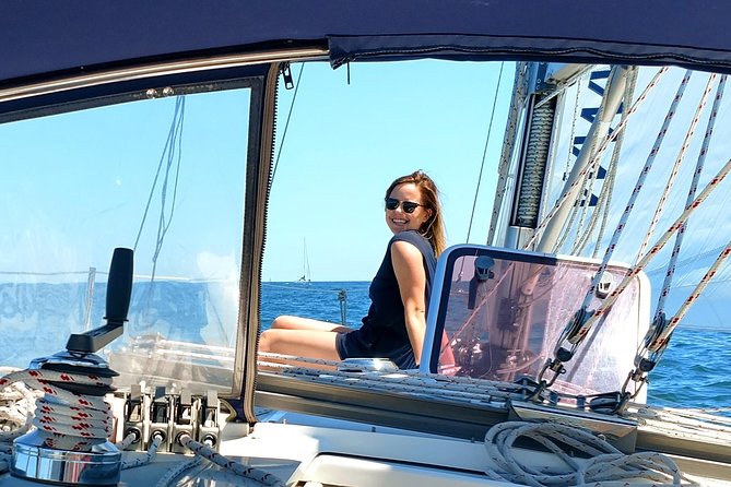 Private Sailing on Beautiful Lake Michigan - Navy Pier, Chicago - Bluetooth Music and Onboard Comforts