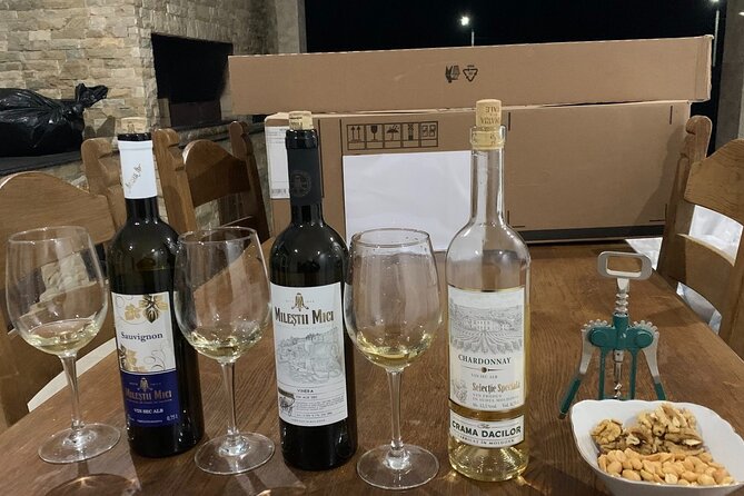 Private Santorini Half Day Highlights 4-Hour Tour & Native Driver - Knowledgeable Guides and Personalized Experience