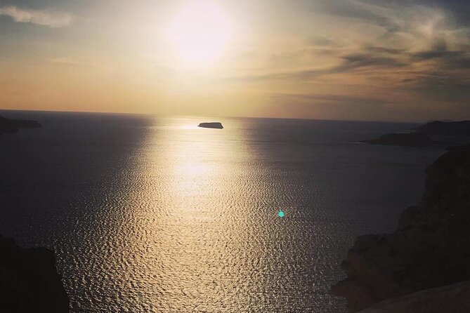 Private Santorini Sunset Picnic Experience - From Hotel Pickup to Scenic Drive