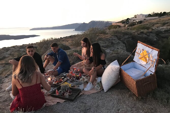 Private Santorini Sunset Picnic Experience - The Setup and Atmosphere