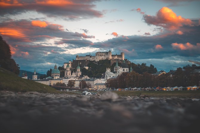 Private Scenic Transfer from Prague to Salzburg with 4h of Sightseeing - Discover the Ease of a Private Prague to Salzburg Transfer with Sightseeing