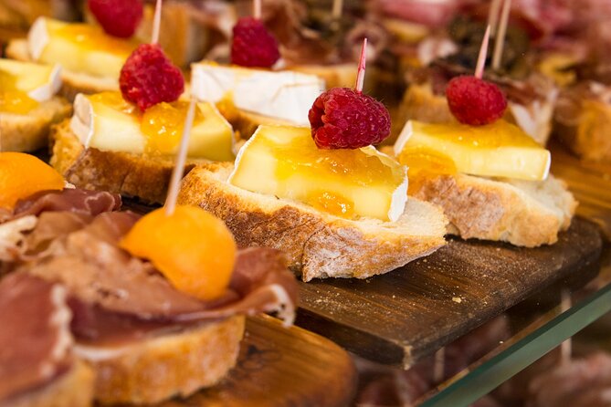 Private Secret Venice Tour; Rialto Market, San Polo & Food and Wine tasting - Visiting T Fondaco Dei Tedeschi