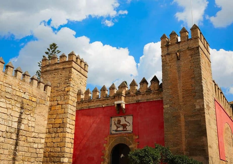 Private Seville: exclusive tour of Santa Cruz and the historic center - What’s Not Included: Entrance Fees and Transfers