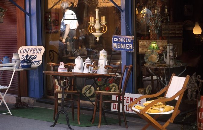 Private shopping tour at the Paris Antique Flea Market - Explore the Largest Flea Market in Paris with a Private Guide