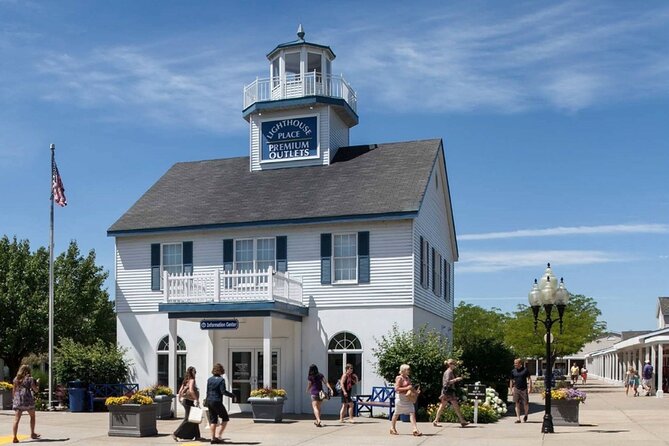 Private Shopping Tour from Chicago to Lighthouse Place Outlets - Discover the Convenience of the Private Chicago to Lighthouse Place Outlets Shopping Tour