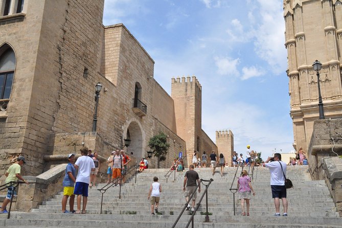 Private Shore Excursion to Valldemossa and Palma de Mallorca - The Guide’s Role and Personalization