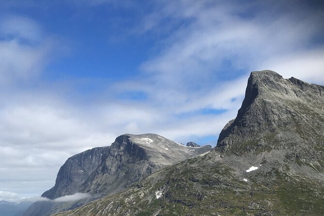 Private shore excursions Troll road in 5-7 groups - Discovering Gudbrandsjuvet’s River Flom