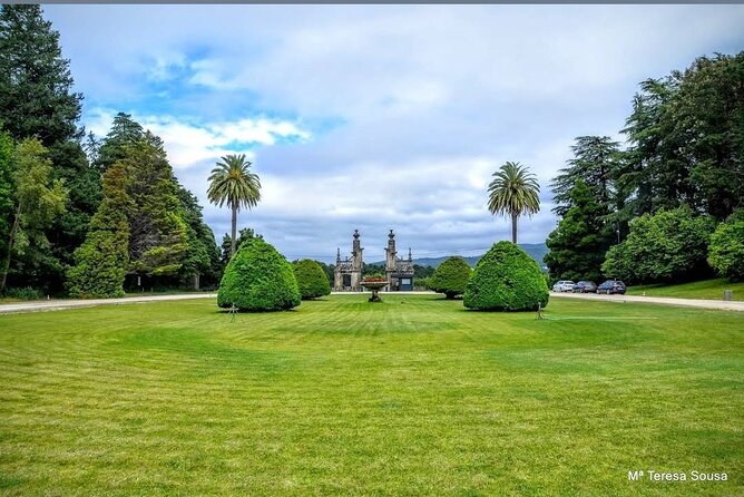 Private Shore Tour Galicia South Atlantic Coast, Portugal &Wine - Exploring the Fortress and Shopping in Valença