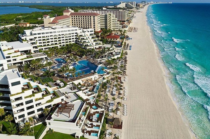 Private Shuttle in Cancun Airport and Now Emerald Cancun - Who Should Consider This Shuttle Service?