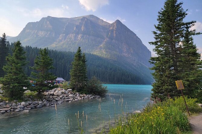 Private Shuttle Service across Calgary & the Rockies - Meeting Points and Pickup Logistics