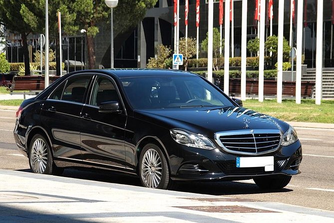 Private Shuttle Service Madrid Barajas-Adolfo Suárez Airport - Effortless Madrid Airport Transfers for Up to Two People