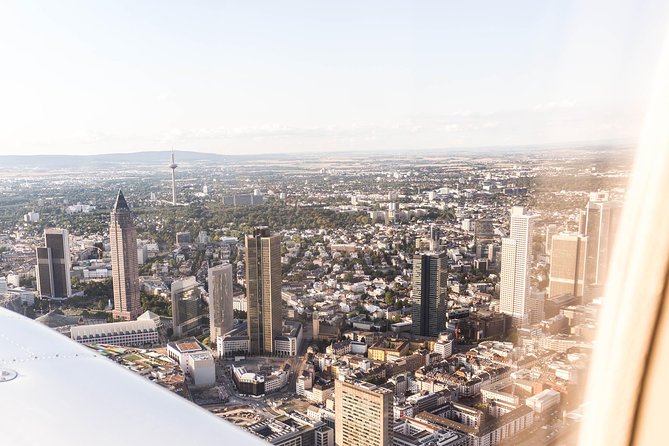 Private Sightseeing Flight above Frankfurt - Key Points