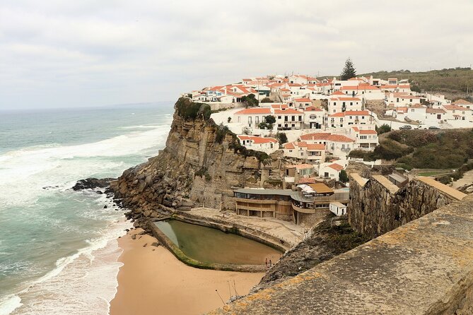Private Sightseeing Transfer from Porto To Sintra With 2 Stops - Who Should Consider This Tour?