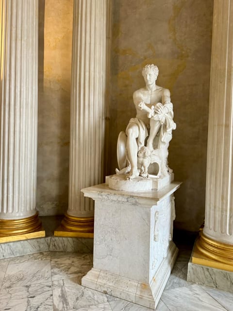 Private Sightseeingtour im Taxi nach Potsdam und Sanssouci - The Majestic New Palace and Its Historic Significance