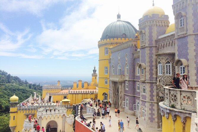 Private Sintra, Pena Palace and Cascais Day Tour - Discovering Cascais’ Elegant Coastal Charm