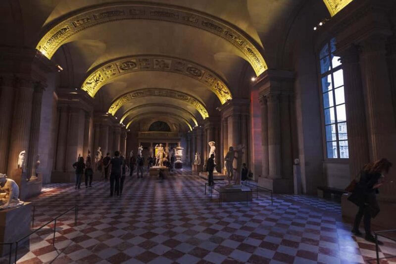 Private Skip-the-Line Louvre Tour with Mona Lisa - Efficient Route for a Two-Hour Visit