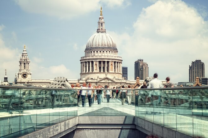 Private Skip-the-Line Tower of London Tour with Lunch - Visiting London’s Famous Bridges and Churches