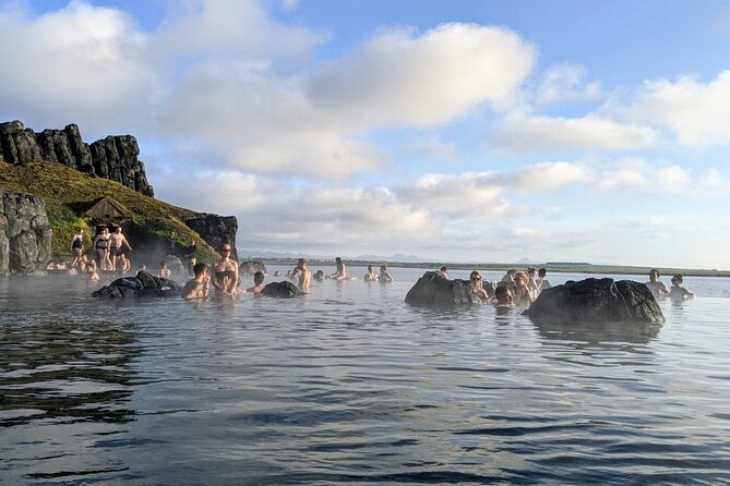 Private Sky Lagoon transfer for Cruise Ship Travellers - Discover a Hassle-Free Transfer to Sky Lagoon from Reykjavík Cruise Terminal