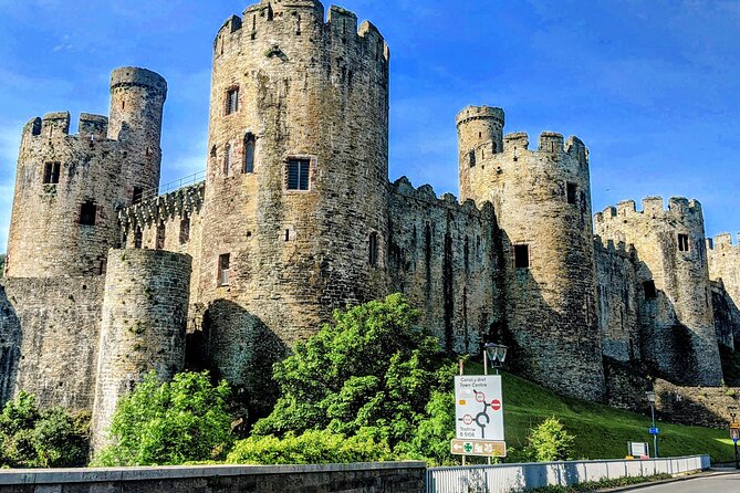 Private Snowdonia Essentials Hollyhead Shore Excursion - Discover the Strength of Castell Caernarfon