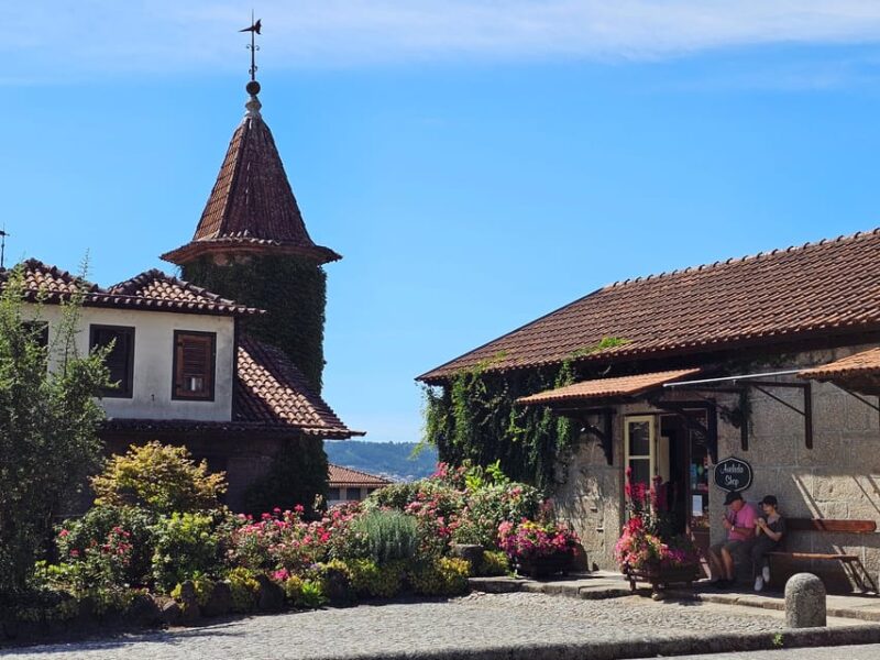 Private Sommelier Tour (Verde e Douro): 3 Wineries and Lunch - Exploring Portugal’s Verde and Douro with a Private Sommelier