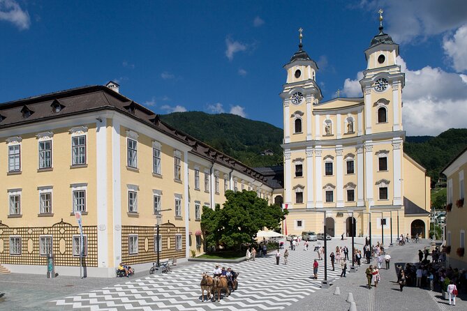 Private Sound of Maria Tour with Live Music in Salzburg - Mondsee’s Lakeside Village and the Basilica