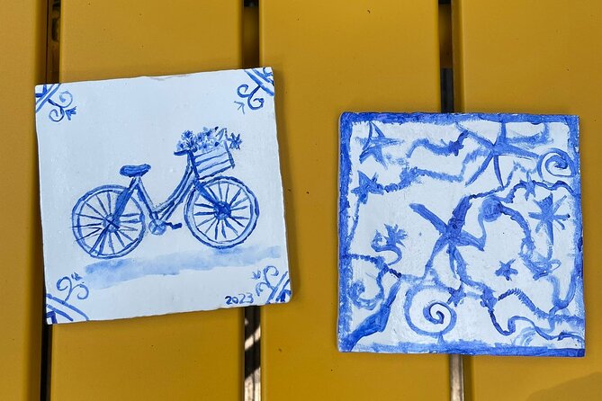 Private Souvenir Creation in Dutch Delft Blue from Netherlands - Frequently Asked Questions