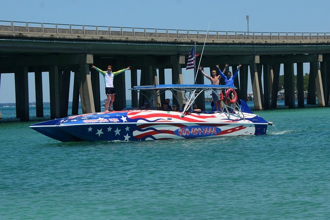 Private Speed Boat Charter with Experienced Captain - Discover the Private Speed Boat Charter in Destin with a Skilled Captain