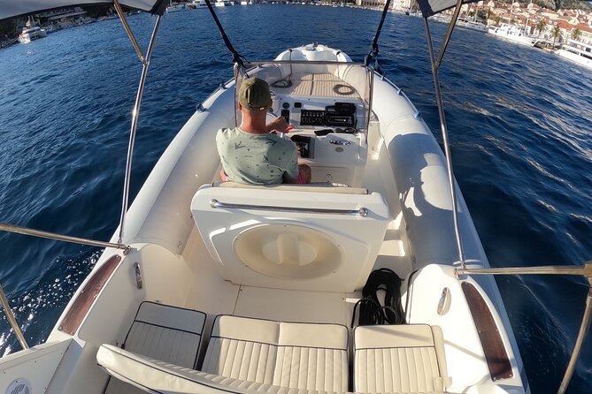 Private Speed Boat Tour of Hvar South Shore & Pakleni islands - Dining and Drinking Options During the Tour
