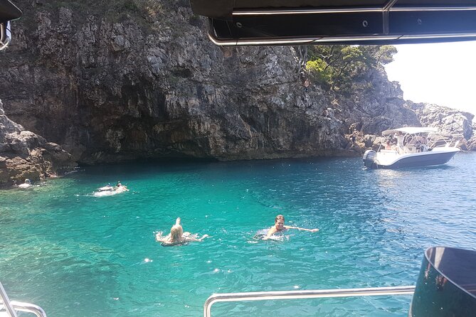 Private Speedboat Guided Tour: Explore the best of Dubrovnik Islands - Discovering Sipan and Its Historic Charm