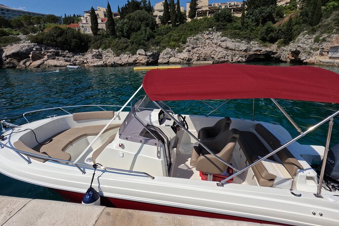 Private Speedboat Tour- Blue cave, sandy beaches and snorkelling - Lunch Stop on Sipan Island and Local Dining Options