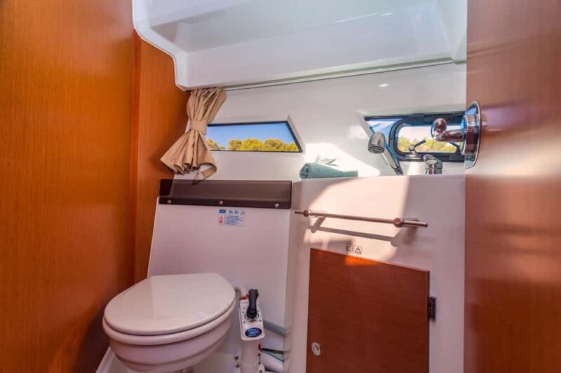 Private speedboat tours Sea Symphony - Practical Details: Logistics and What to Bring