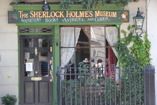 Private Spy Walking Tour of London - Edith Cavell: From Martyr to Modern Mystery