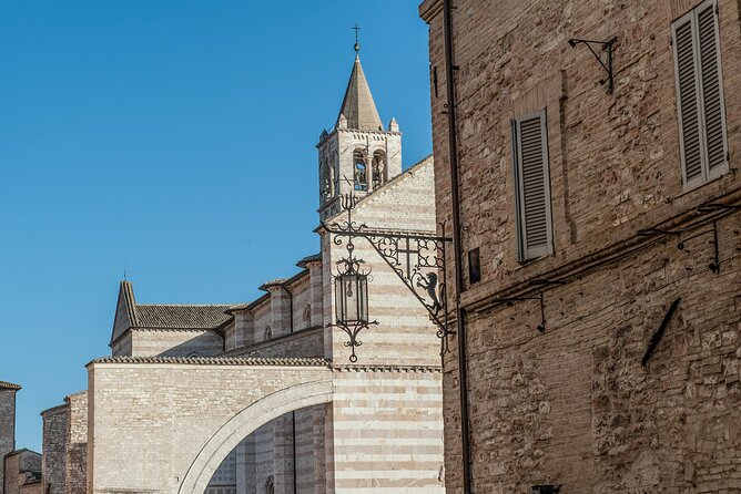 Private St. Francis Basilica of Assisi and City Walking Tour - Walking Through Assisi’s Main Square and Ancient Temples
