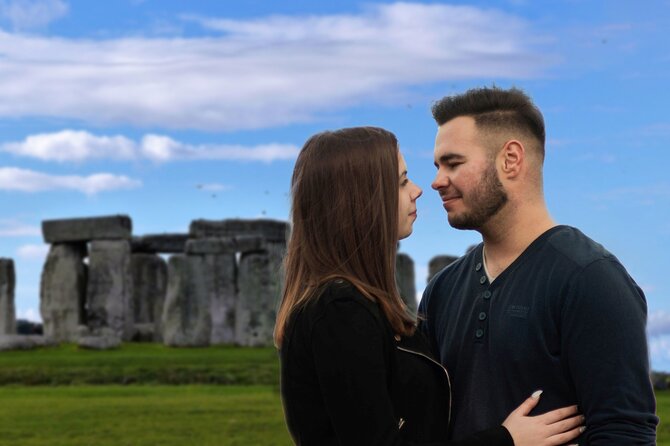 Private Stonehenge and Bath Photoshoot Tour from London - Comfort and Connectivity: Onboard Wi-Fi and Amenities