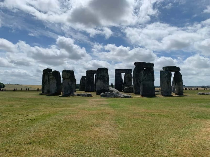 Private Stonehenge Tour from London with Optional Guide - An Intimate Journey to the Mysteries of Stonehenge from London