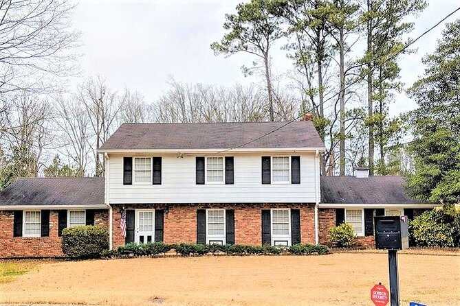 Private Stranger Things "The Upside Down" Film Locations Tour in Atlanta - The Private Tour Experience in Atlanta