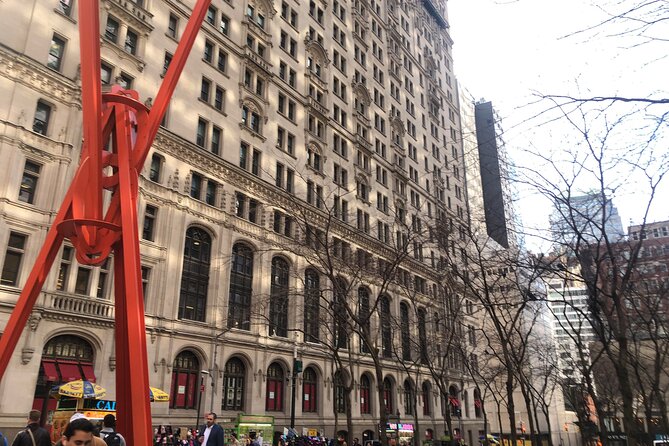 Private Succession Sites Car Tour in New York - Start at 200 Amsterdam Ave: The Luxurious Roy Family Residence