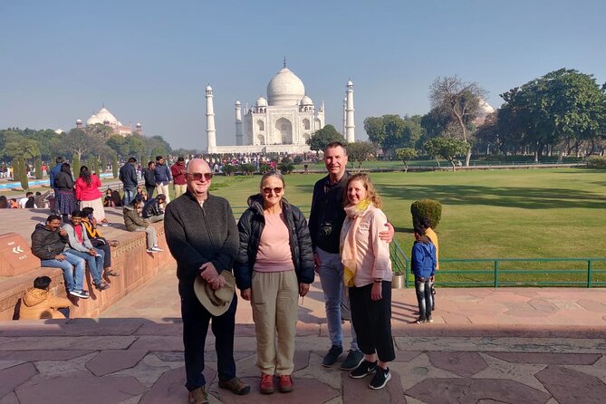 Private Sunrise Taj Mahal Tour from Delhi By Car -All inclusive - Exploring Agra Fort with a Private Guide