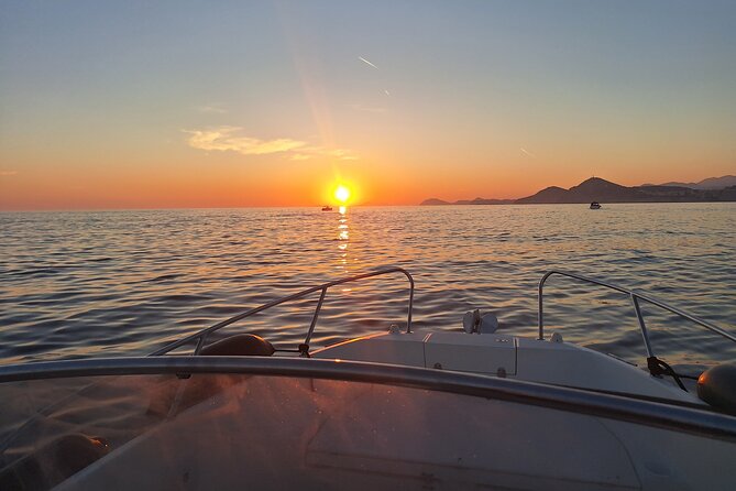Private Sunset Boat Tour Visit to Dubrovnik with Drinks Included - Key Points